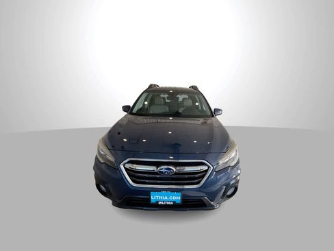 Used 2019 Subaru Outback 3.6R Limited image 3
