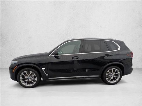 New 2026 BMW X5 xDrive50e image 9