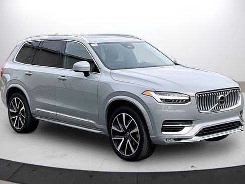 Used 2024 Volvo XC90 B5 Plus image 2