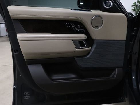 Used 2019 Land Rover Range Rover HSE image 9