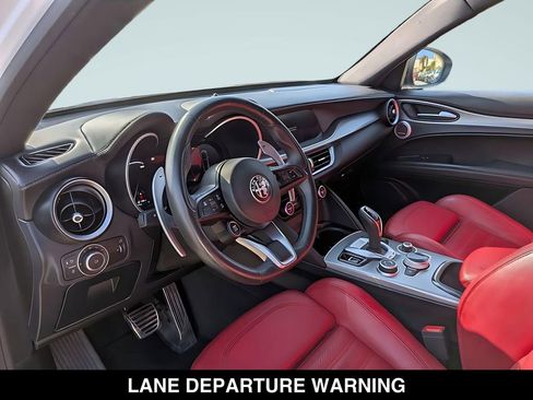 Used 2024 Alfa Romeo Stelvio Veloce AWD/4WD image 20