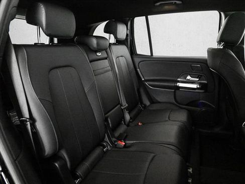 Certified 2026 Mercedes-Benz GLB 250 4MATIC image 22