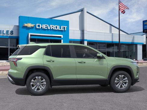 New 2026 Chevrolet Equinox LT w/ Convenience Package II FWD image 45