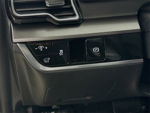 Certified 2025 Kia Sportage EX w/ Premium Package image 10