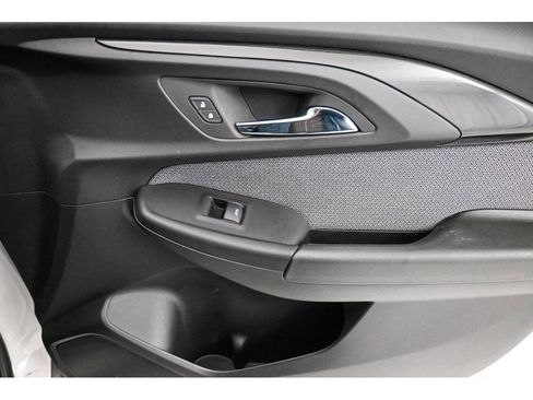 Used 2023 Chevrolet TrailBlazer LT image 16