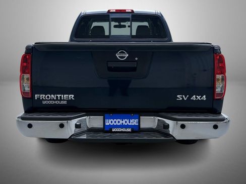 Used 2016 Nissan Frontier SV w/ SV Value Truck Package AWD/4WD image 6