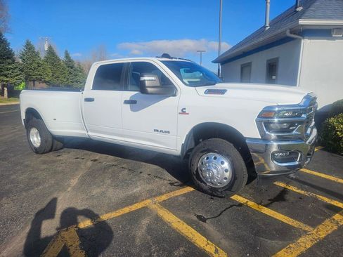 Used 2025 RAM 3500 Big Horn image 1