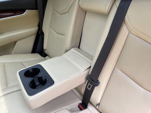 Used 2018 Cadillac XT5 Premium Luxury FWD image 41