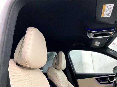 Certified 2024 Mercedes-Benz GLC 300 image 28
