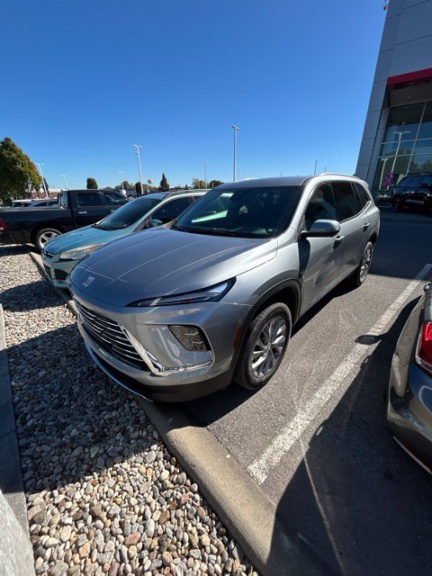 Used 2025 Buick Enclave Preferred w/ Power Package FWD image 2