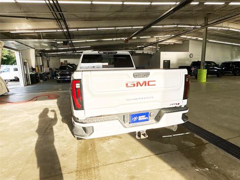 Used 2025 GMC Sierra 3500 AT4 w/ AT4 Premium Plus Package AWD/4WD image 9