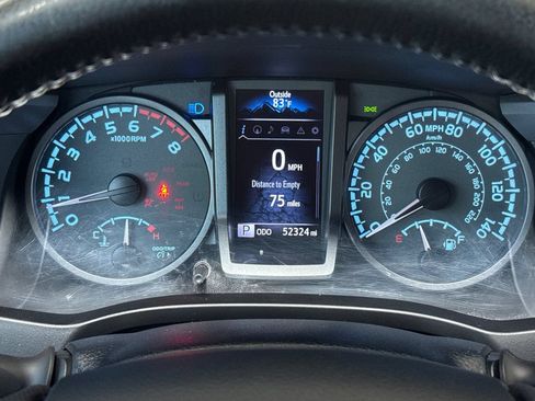 Used 2020 Toyota Tacoma SR5 AWD/4WD image 39