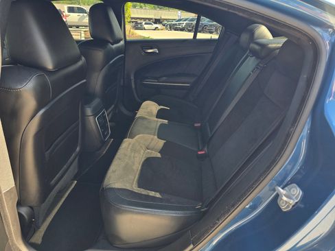 Used 2022 Dodge Charger Scat Pack w/ Dynamics Package RWD image 10