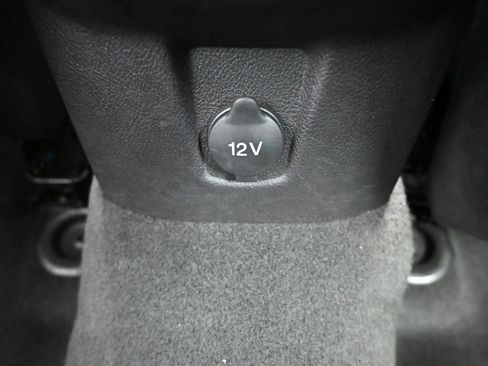 Used 2014 Ford Focus SE w/ Equipment Group 201A FWD image 21