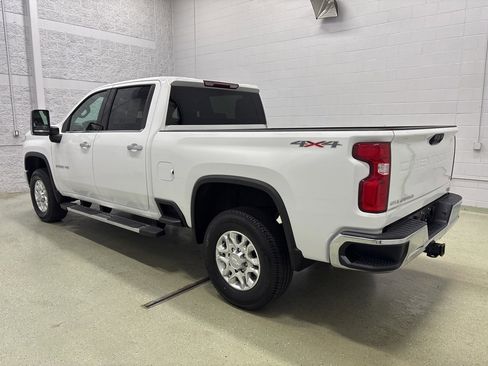 Used 2020 Chevrolet Silverado 2500 LTZ image 6