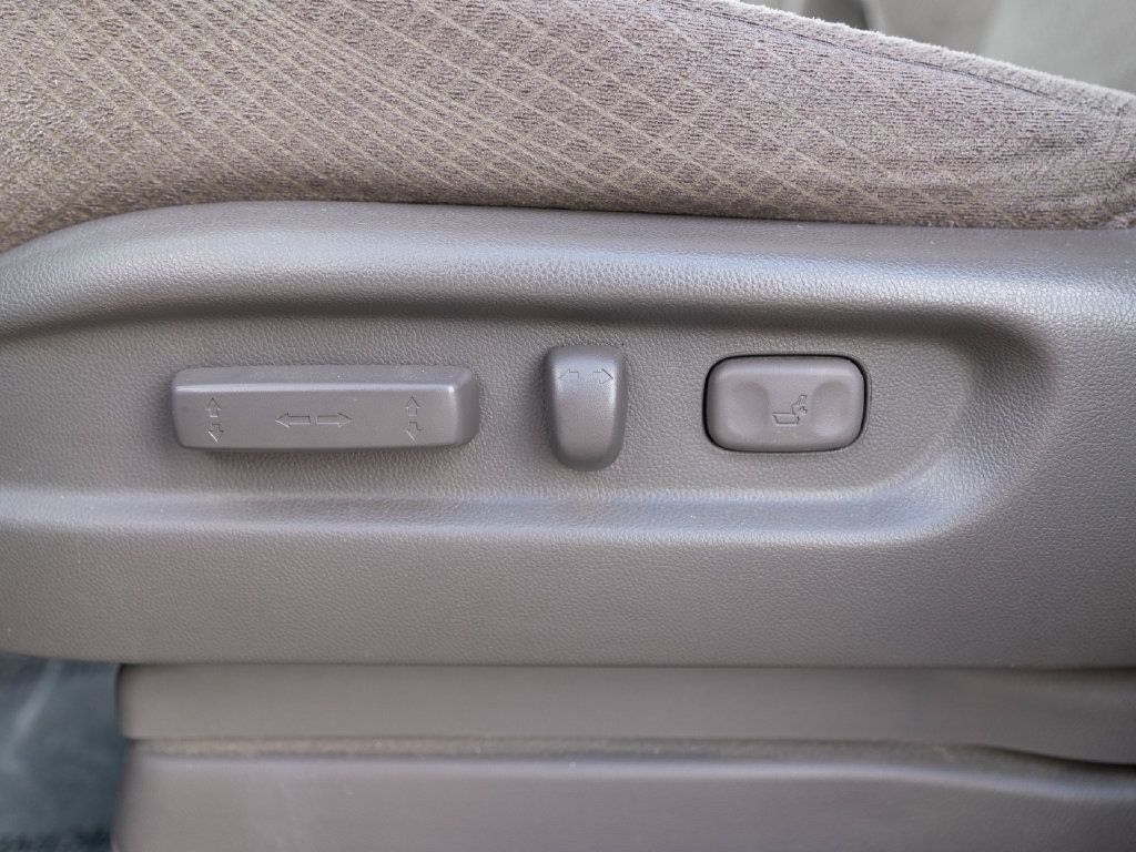 Used 2014 Honda Odyssey EX image 24