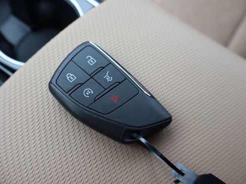 New 2026 Chevrolet Equinox ACTIV w/ Convenience Package III image 33