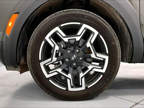 Used 2025 Hyundai Santa Cruz Limited image 11