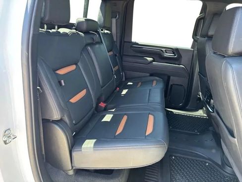 Used 2025 GMC Sierra 2500 AT4 w/ AT4 Premium Plus Package AWD/4WD image 31