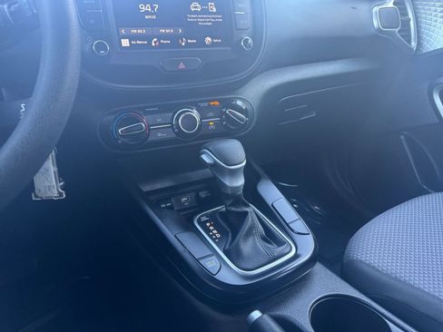 Used 2025 Kia Soul LX w/ LX Technology Package image 39