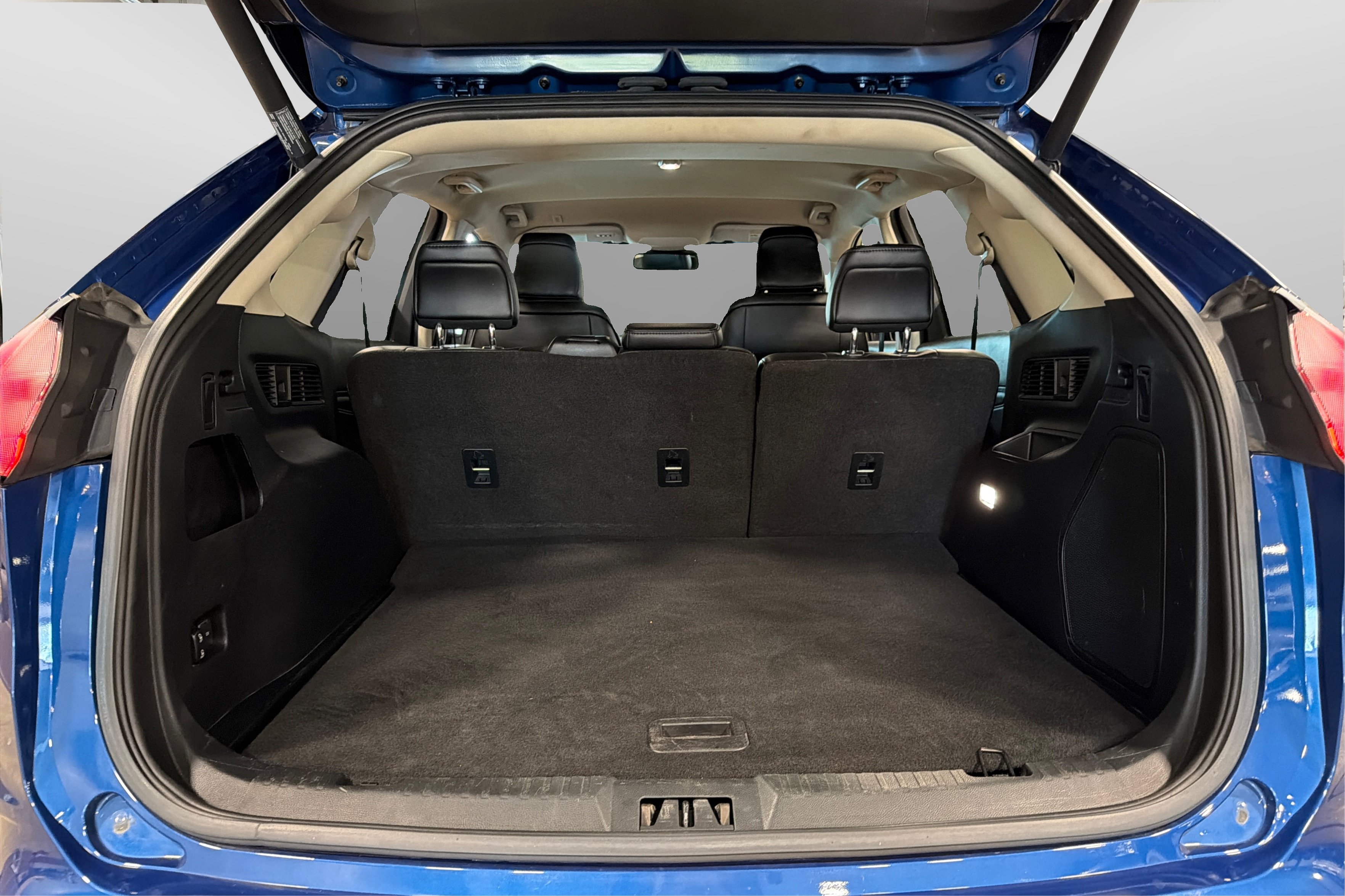 Used 2020 Ford Edge Titanium AWD/4WD image 47