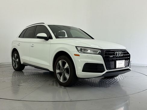 Used 2020 Audi Q5 2.0T Premium w/ Titanium Sport Package AWD/4WD image 7