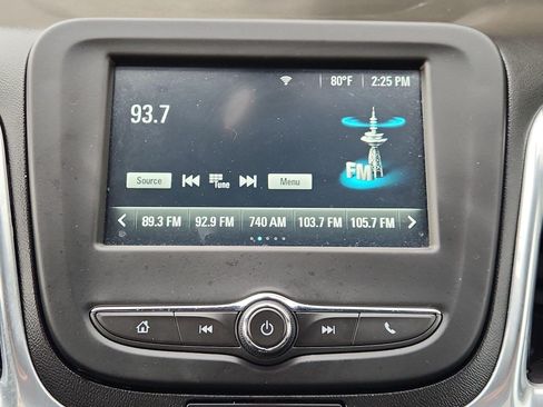 Used 2018 Chevrolet Equinox LT FWD image 12