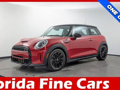 Used 2023 MINI Cooper S FWD image 1