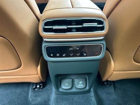 Certified 2026 Genesis GV80 3.5T Advanced AWD/4WD image 20