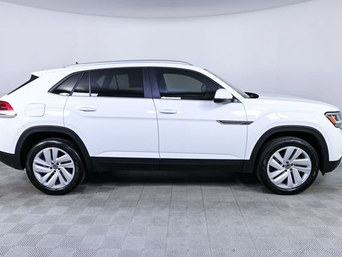 Used 2022 Volkswagen Atlas Cross Sport SE image 26