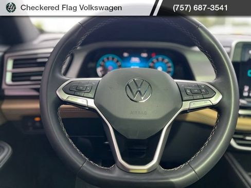 Used 2024 Volkswagen Atlas Cross Sport SE FWD image 36