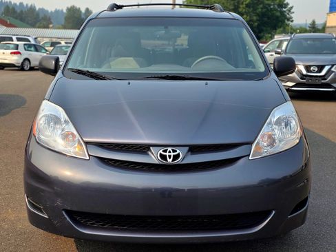 Used 2007 Toyota Sienna LE AWD/4WD image 2