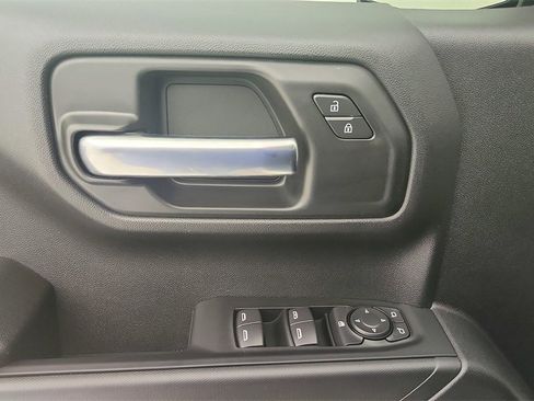 Certified 2026 Chevrolet Silverado 1500 Custom image 24