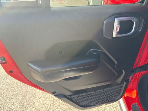 Used 2018 Jeep Wrangler Unlimited Sport S image 30