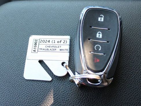 Used 2024 Chevrolet TrailBlazer LS w/ LS Convenience Package image 29