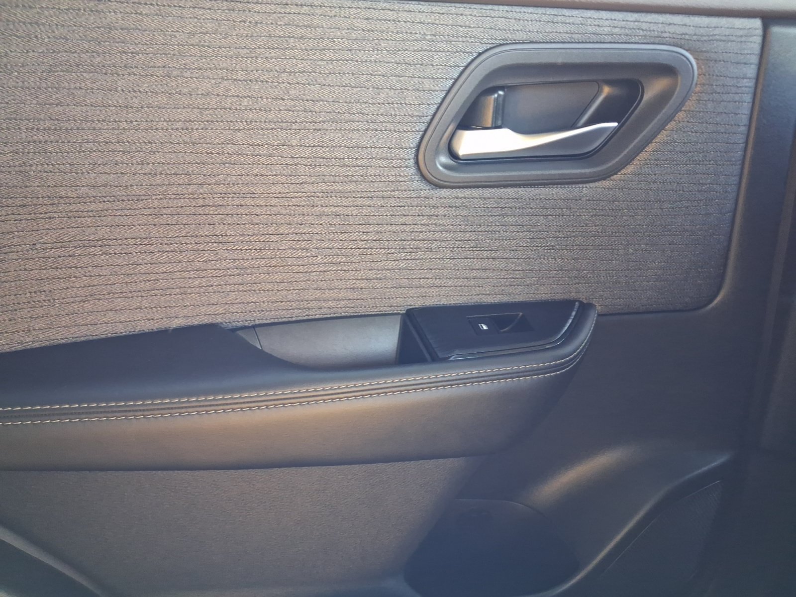 Used 2021 Nissan Rogue SV AWD/4WD image 19