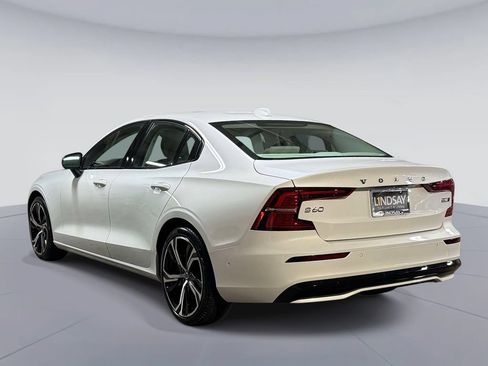 Used 2025 Volvo S60 B5 Plus AWD/4WD image 12