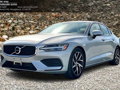 Used 2019 Volvo S60 T6 Momentum w/ Premium Package