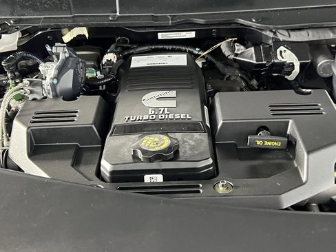 Used 2024 RAM 2500 Limited image 35