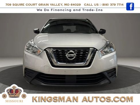 Used 2020 Nissan Kicks S FWD image 1