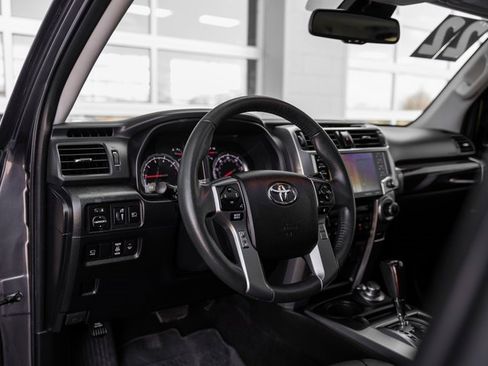 Used 2022 Toyota 4Runner Limited image 12