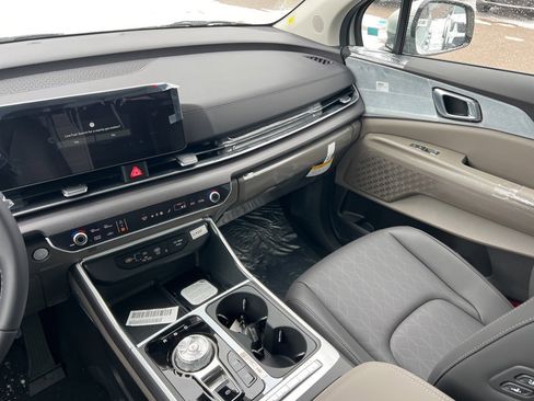 New 2026 Kia Carnival EX image 12