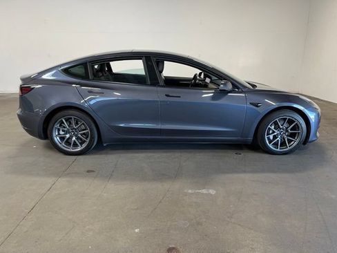 Used 2022 Tesla Model 3 Long Range AWD/4WD image 2