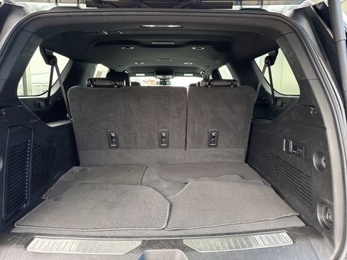 Used 2023 Chevrolet Suburban Premier image 14