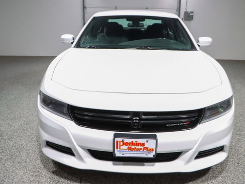 Used 2022 Dodge Charger SXT image 4