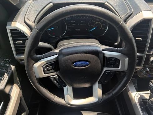 Used 2019 Ford F150 Lariat w/ Equipment Group 502A Luxury AWD/4WD image 26