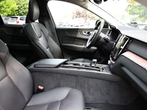 Used 2023 Volvo XC60 B5 Plus AWD/4WD image 22