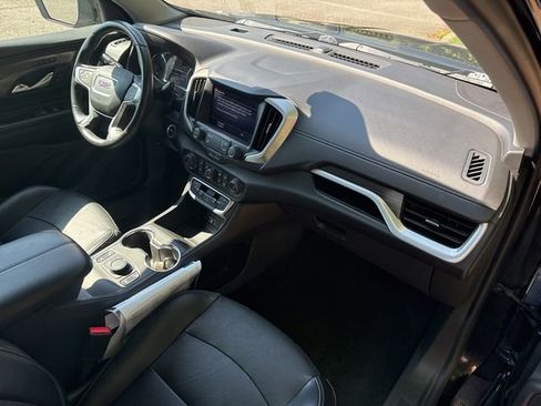 Used 2024 GMC Terrain SLT image 19