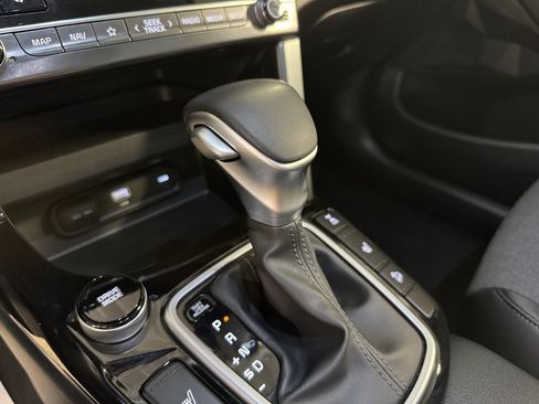 Certified 2025 Kia Seltos S AWD/4WD image 21