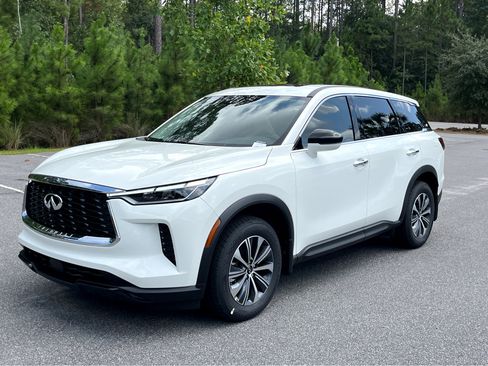 Certified 2025 INFINITI QX60 Pure image 3